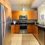2Br Executive Suite With Pool, Gym And Fast Wi-Fi By Envitae